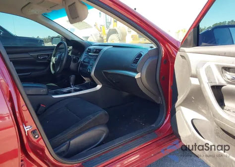 2015 Nissan Altima 2.5 S из США, поврежденный, VIN 1N4AL3AP0FC443304